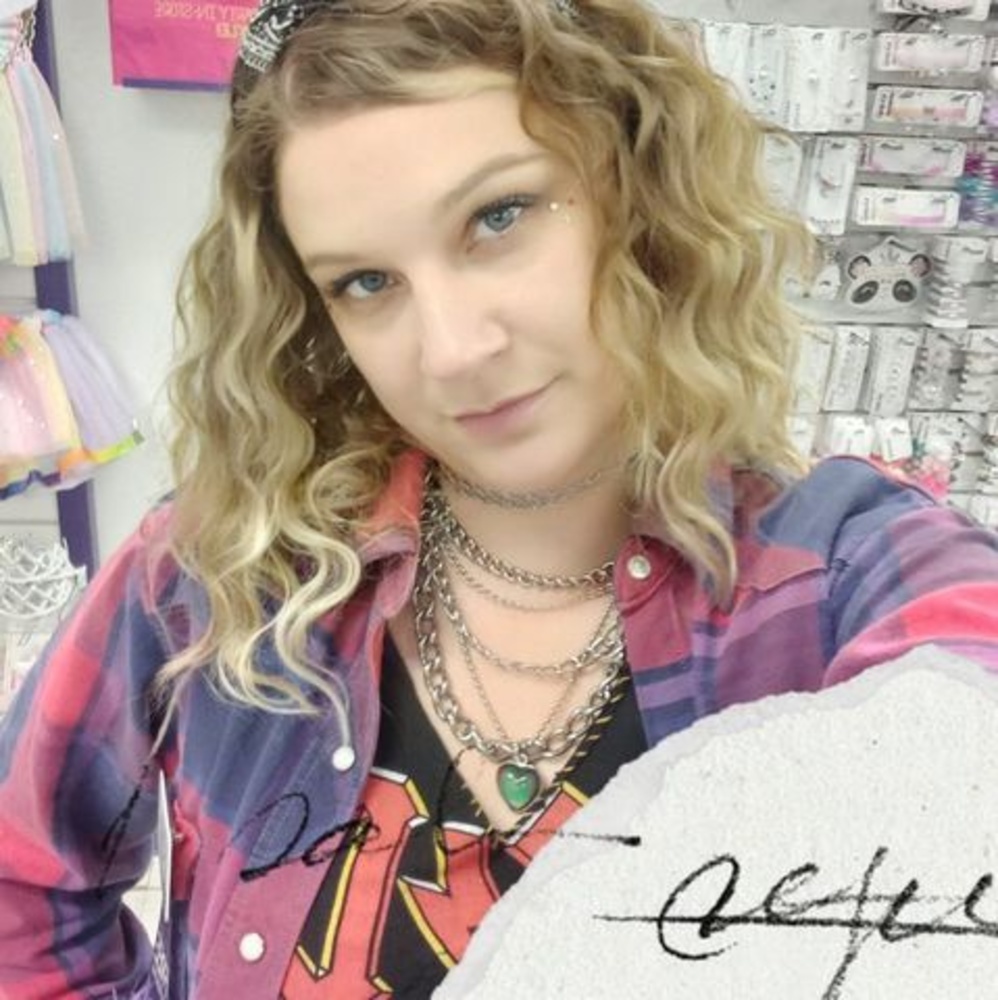 Meet your Posher, Jessica